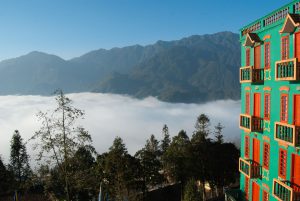 Le Darling Hotel à Sapa, offre une vue imprenable sur le vallée.